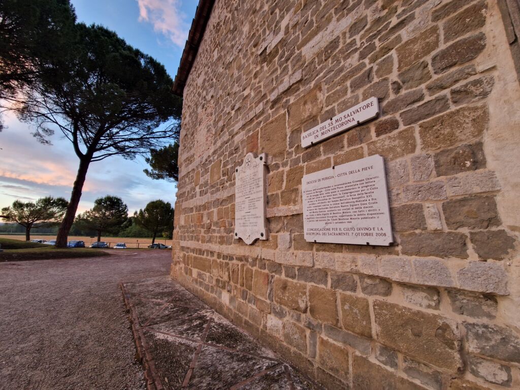 Lapide Caduti Badia San Salvatore abbazia Montecorona